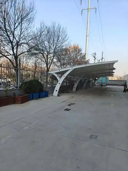 新疆乌鲁木齐市小区膜结构停车棚定制厂家