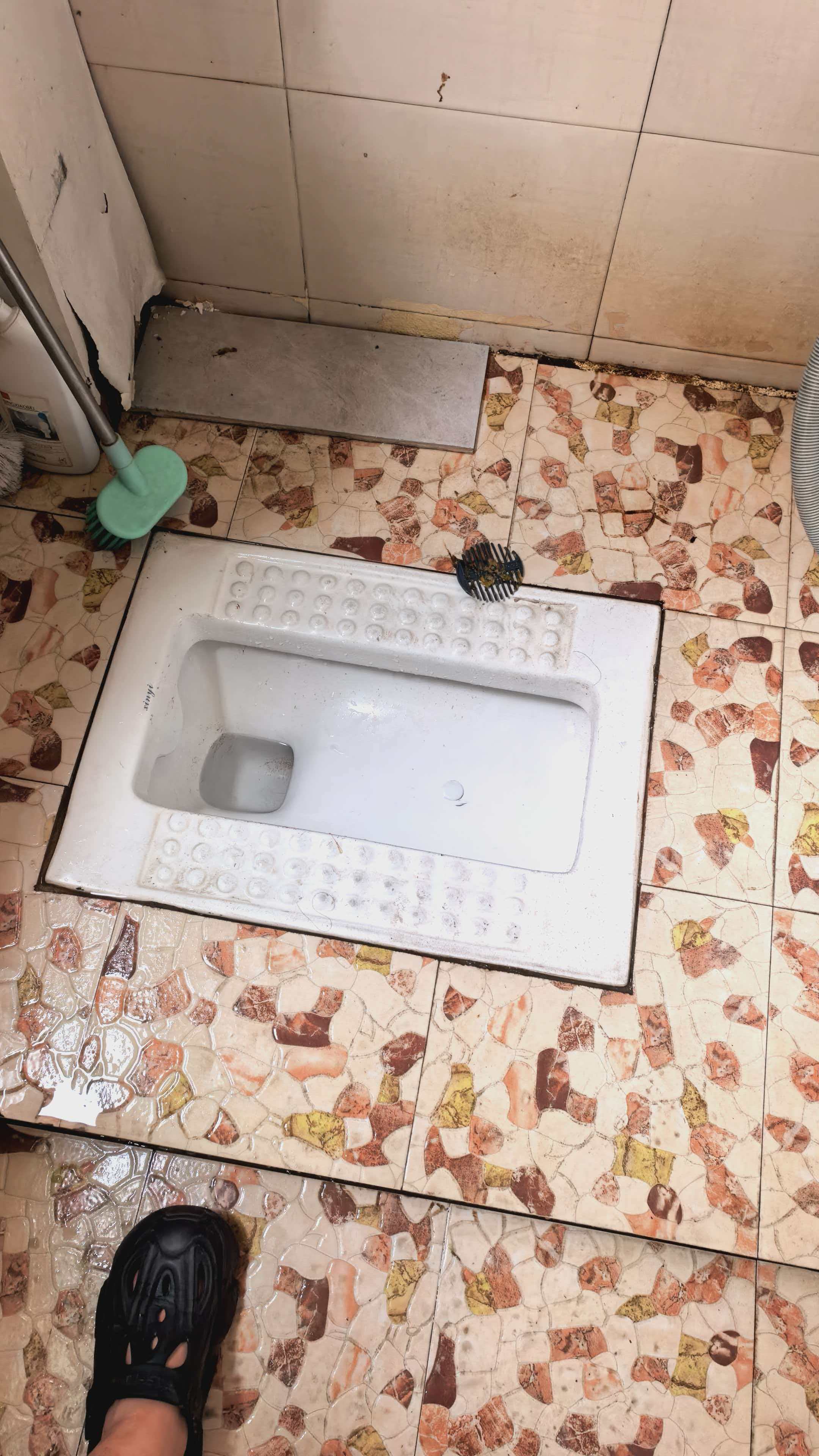 唐山市地漏缓慢反水怎么处理