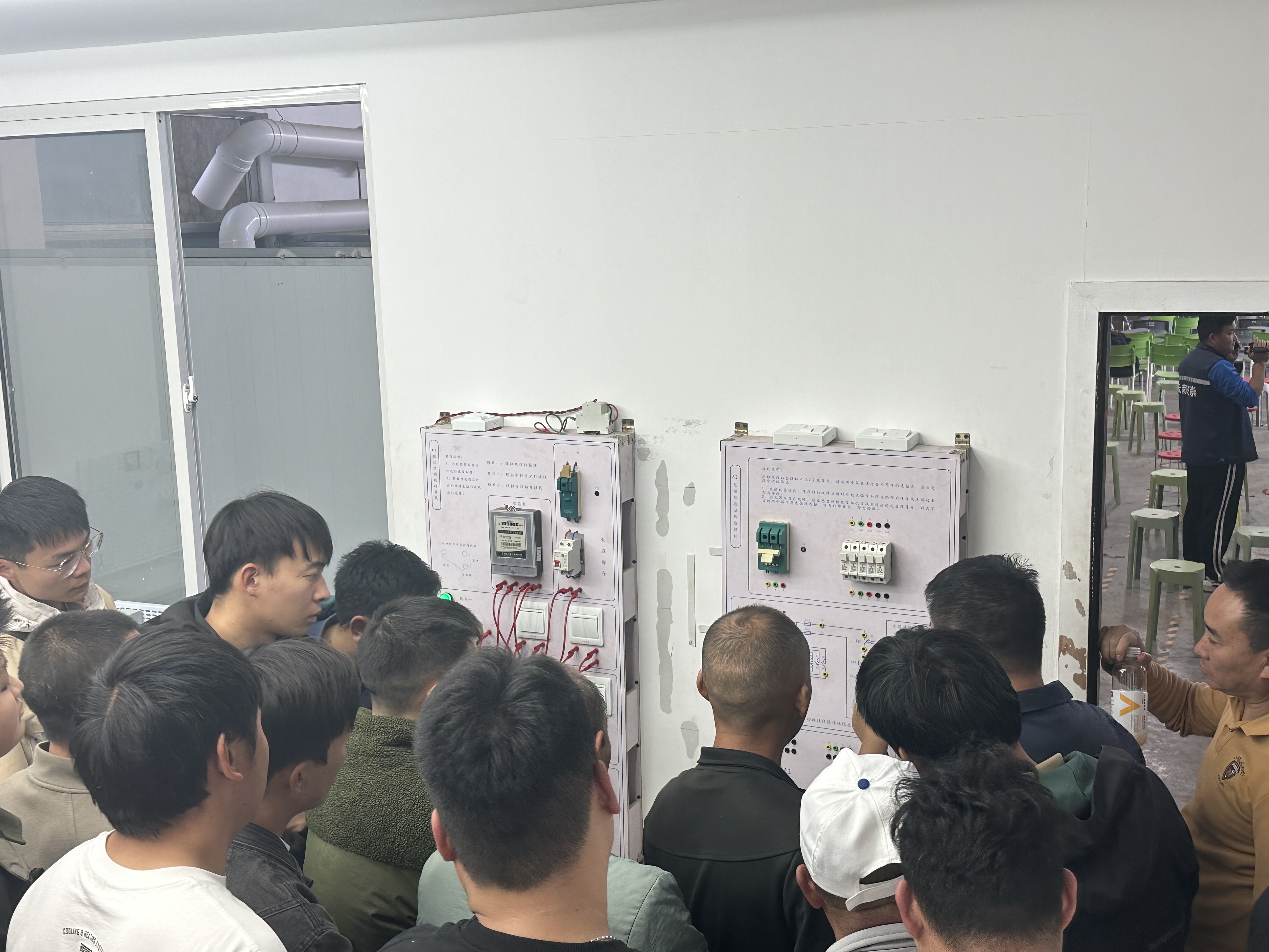 文山州砚山低压电工培训行业需求学费多少
