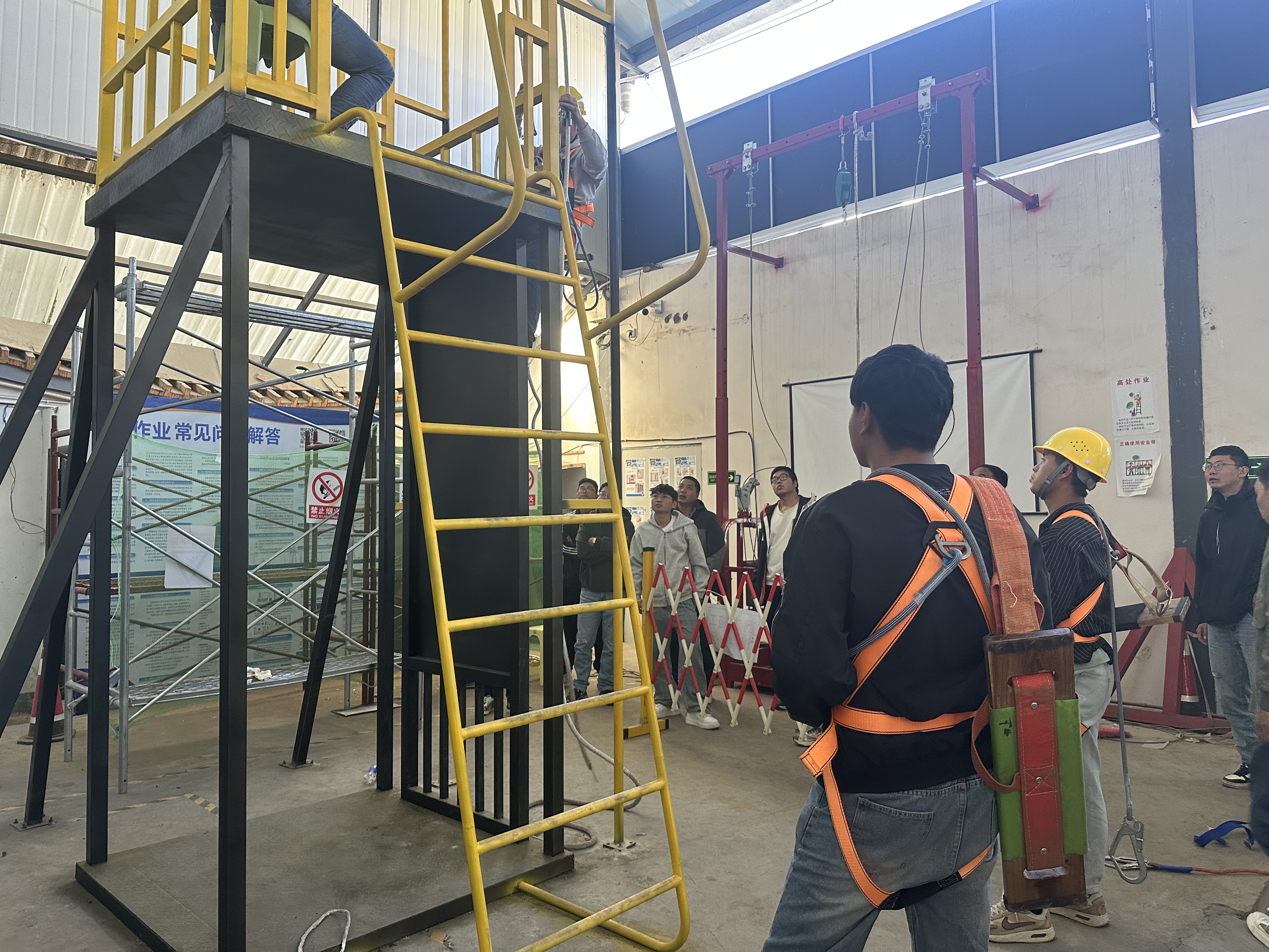 大理州宾川高处作业证安全培训学费多少