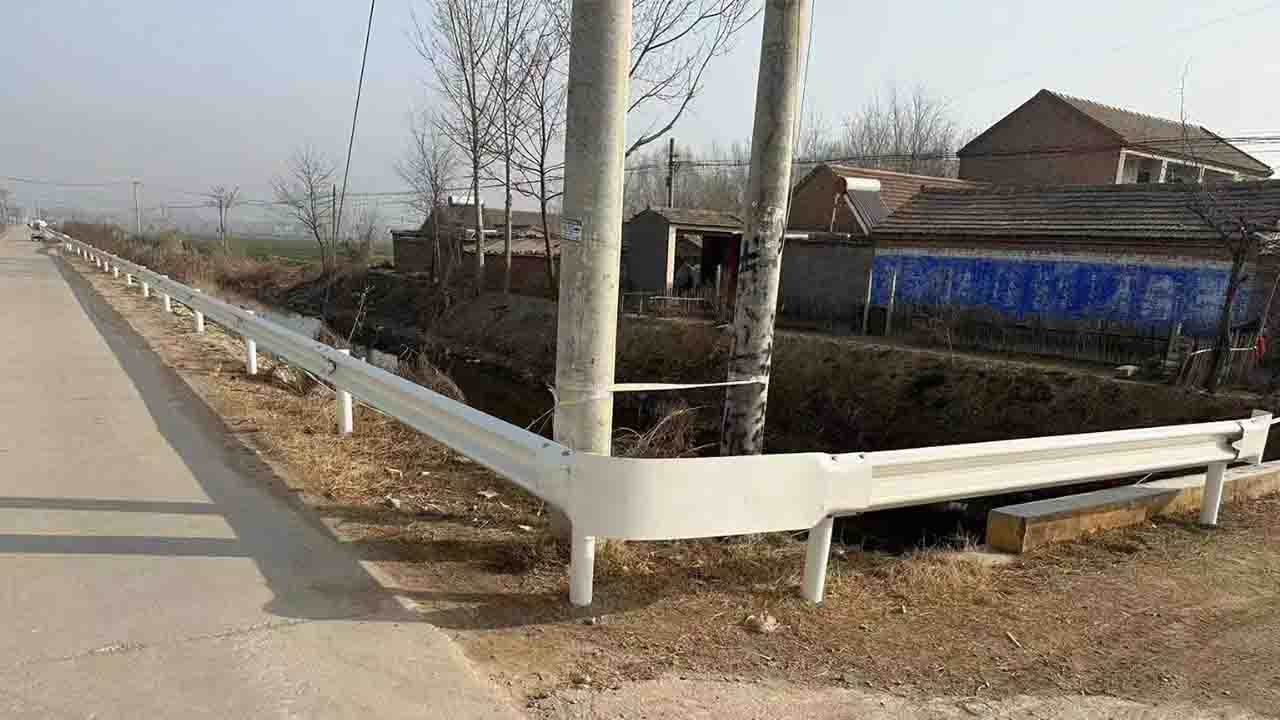 衡水波形护栏防腐性能优越的