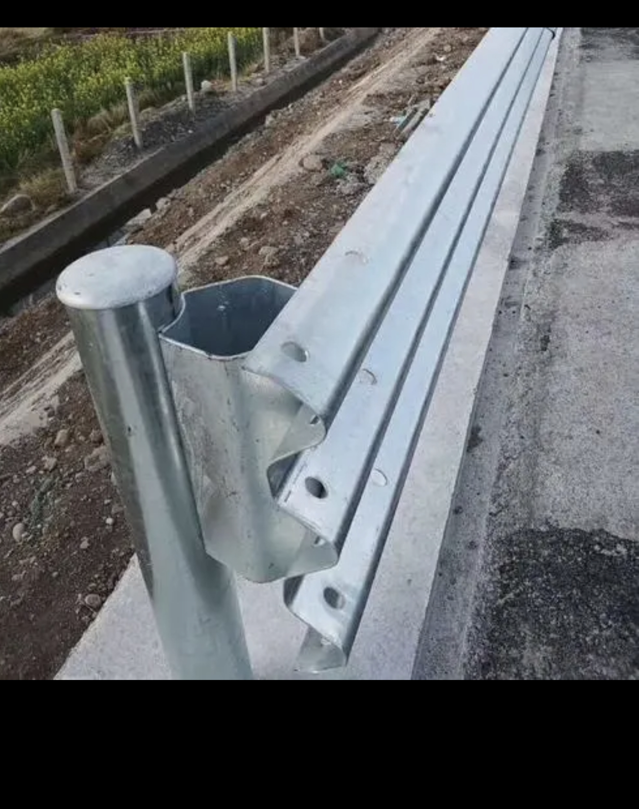 北京波形护栏公司防撞性能出色的