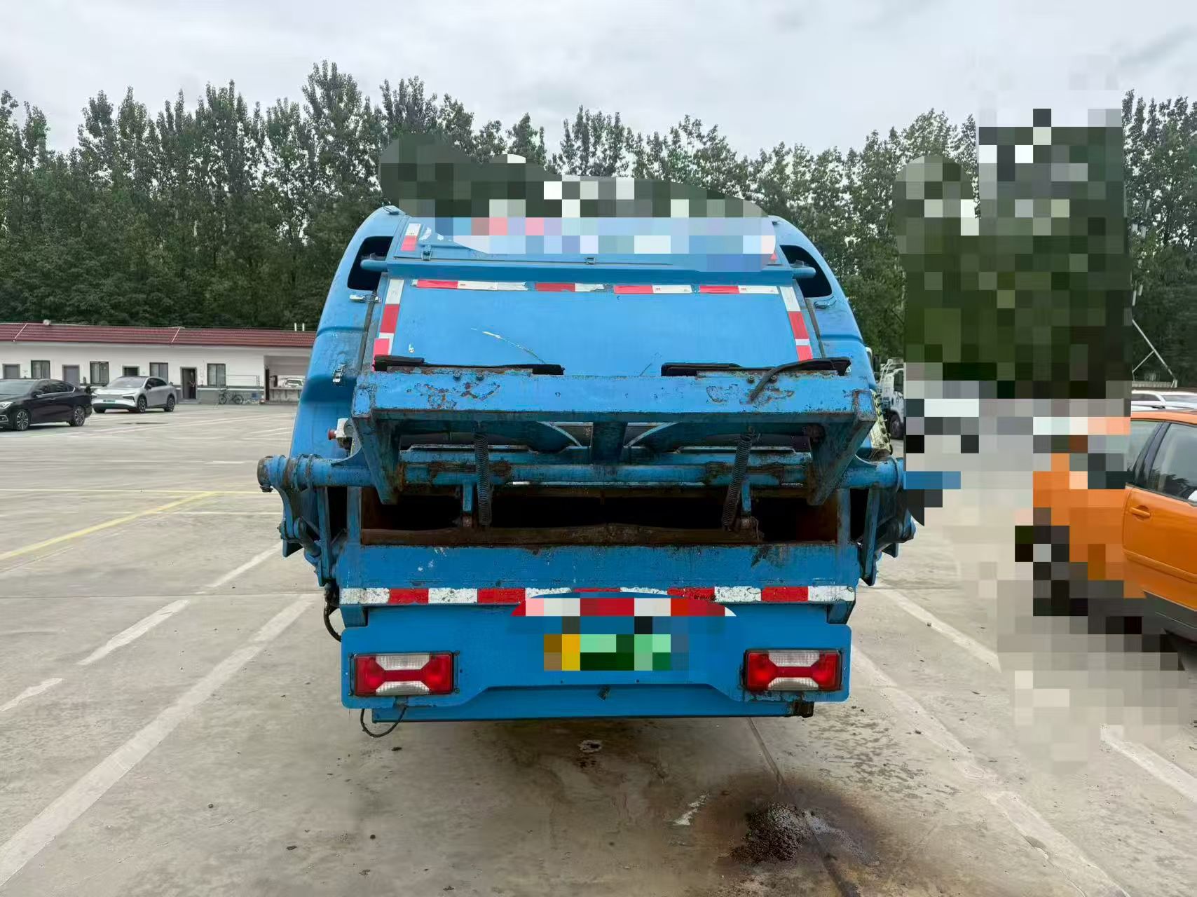 广东清远二手小型扫路车哪家好