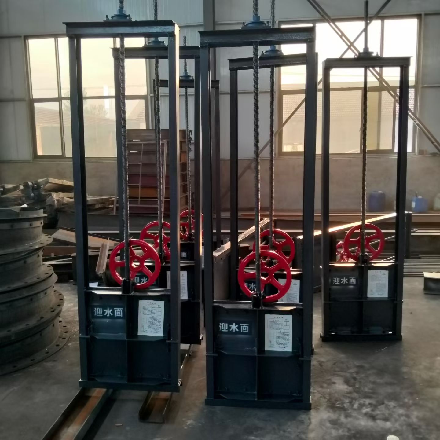 内蒙古自治区巴彦淖尔市杭锦后旗内蒙古自治区巴彦淖尔市杭锦后旗渠道用机闸一体闸门空间利用佳