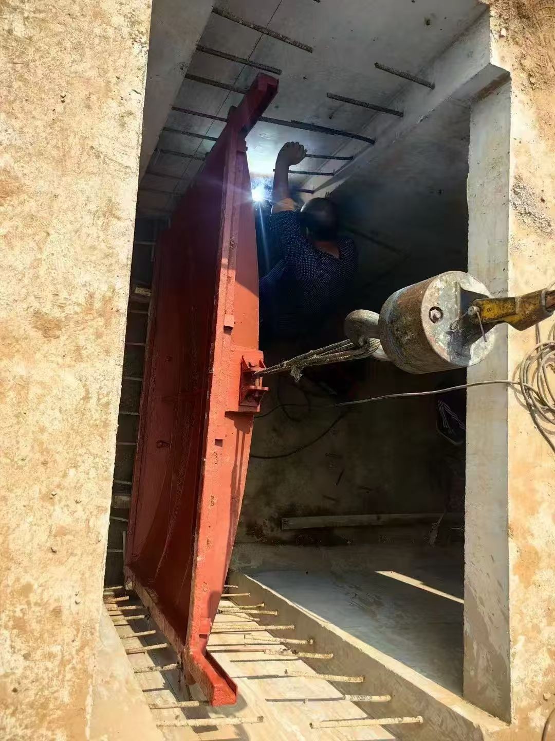 北京手电两用铸铁闸门哪家靠谱