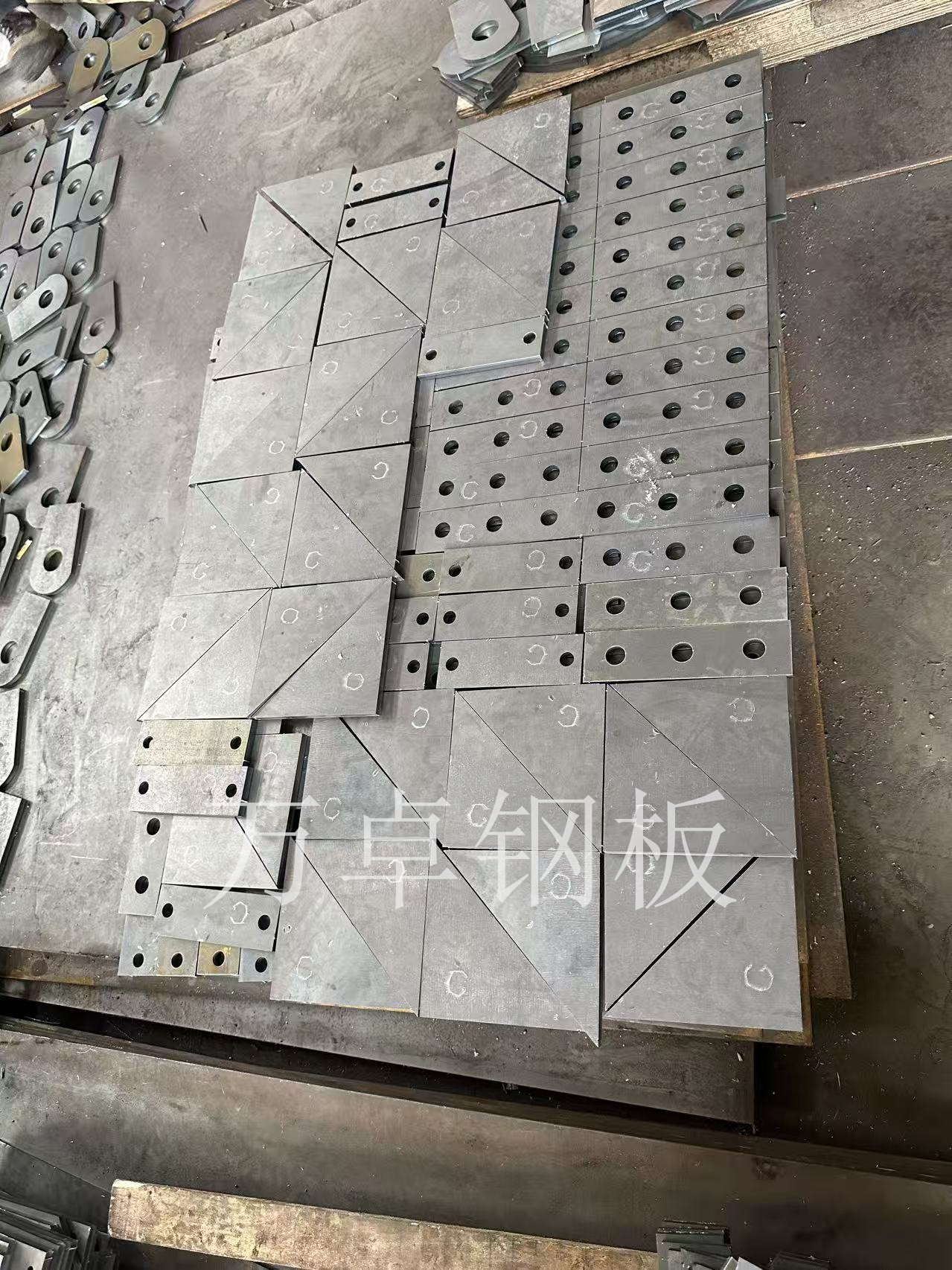 沈阳钢板切割你们这边能代为采购原材料钢板吗？