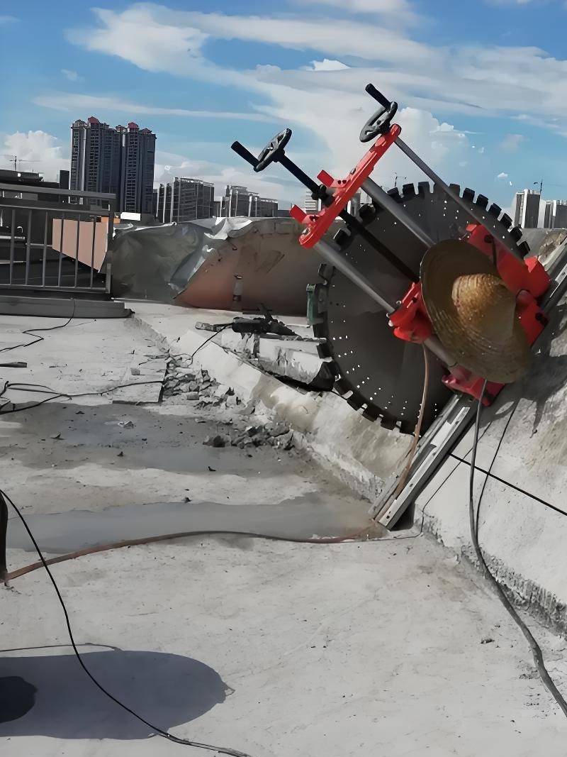 六合洪春绳锯建筑洪春绳锯建筑车间实拍
