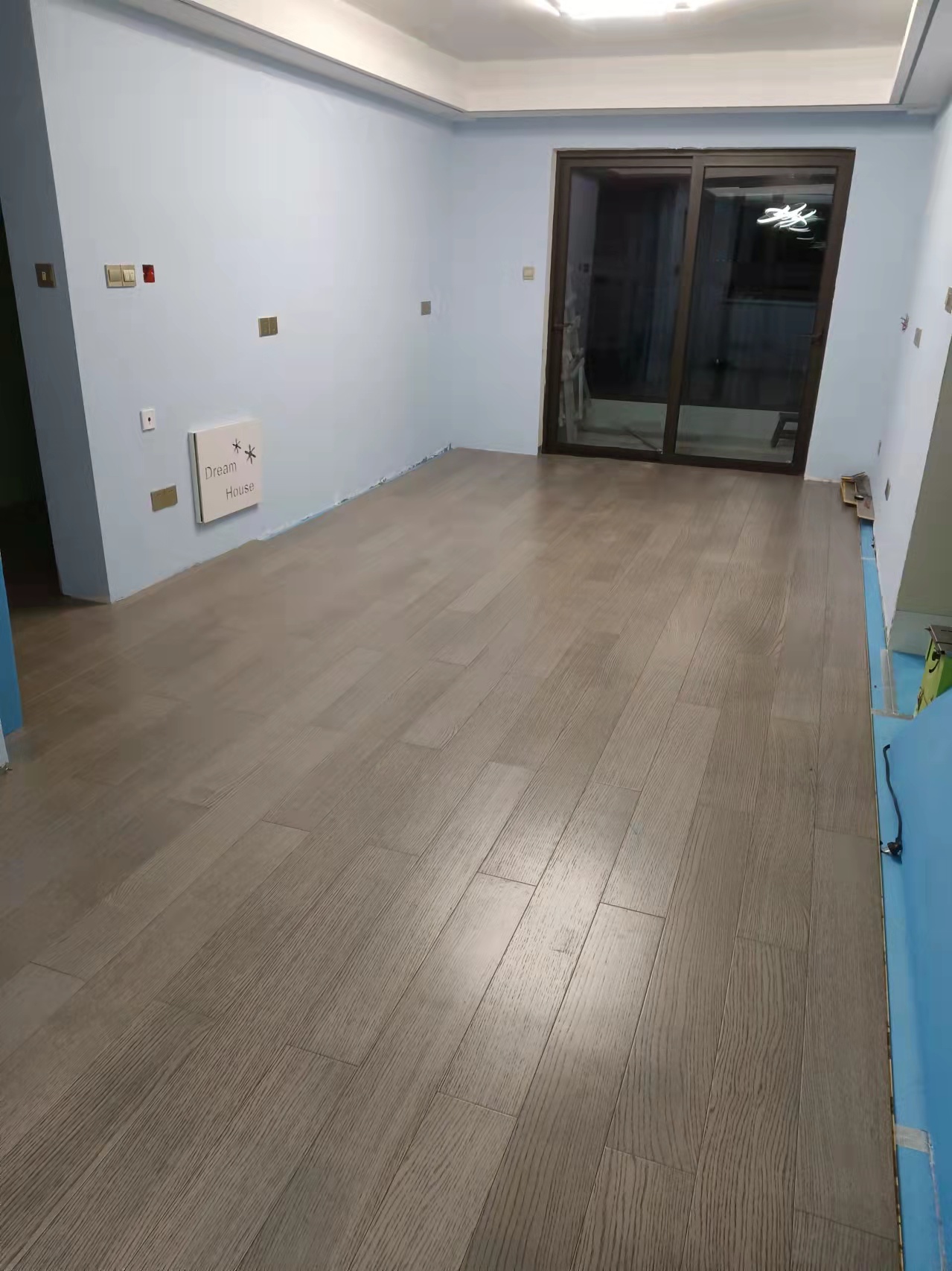 嘉兴石墨烯地板公司