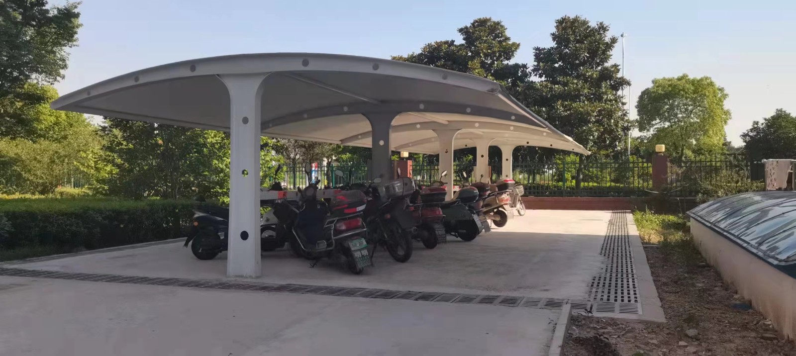 上海徐汇区电动车充电桩停车棚排名