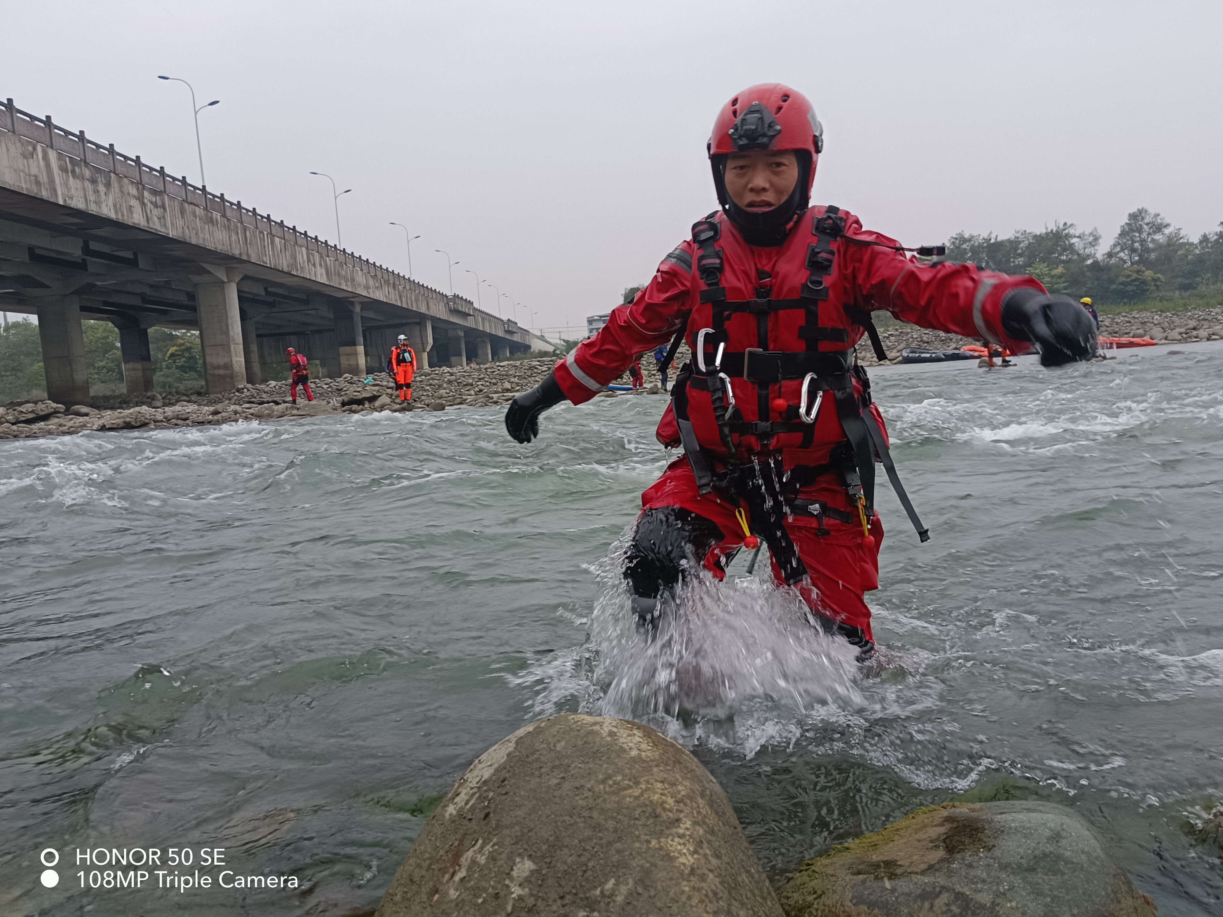 绥芬河江河水下打捞水下打捞团队案例图片