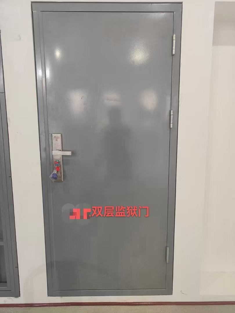故城实阳门业多扇折叠工业门源头工厂案例图片