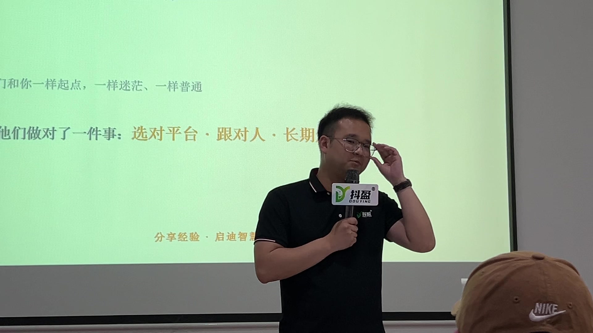 秦皇岛市激光雕刻机原理怎么样？快速雕刻解决方案